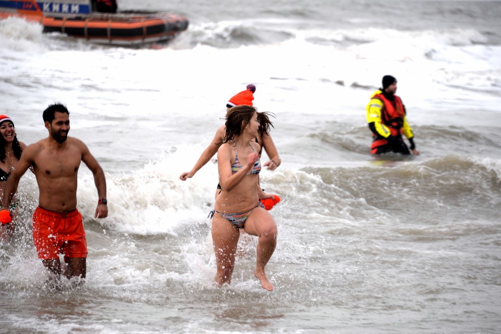 ../Images/Nieuwjaarsduik Nederzandt 2018 106.jpg